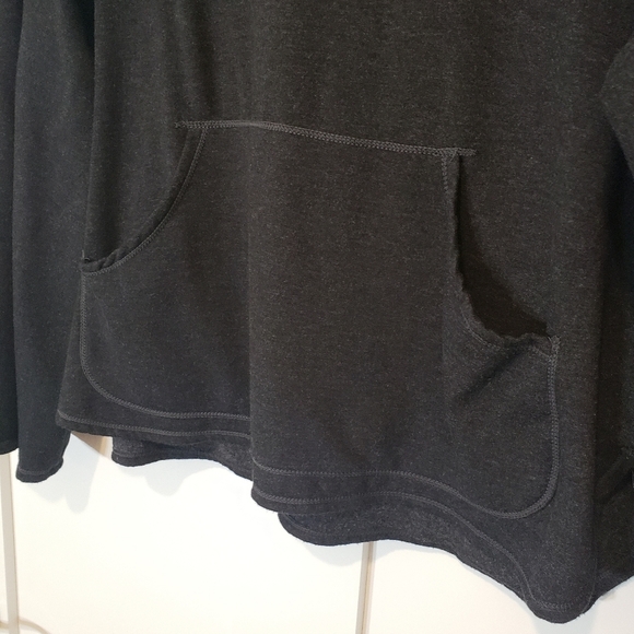 Max Studio Hoodie Shirt Size Medium Oversized Charcoal Gray Kangaroo Pocket - Picture 9 of 13